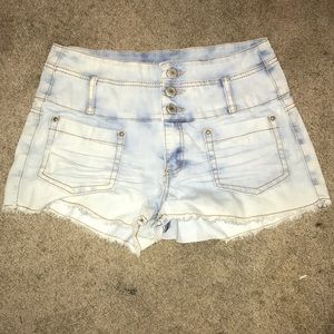 ALMOST FAMOUS SHORTS 💙
